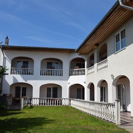 بودرسدورف ام سي Appartmenthaus Rosenhof المظهر الخارجي الصورة